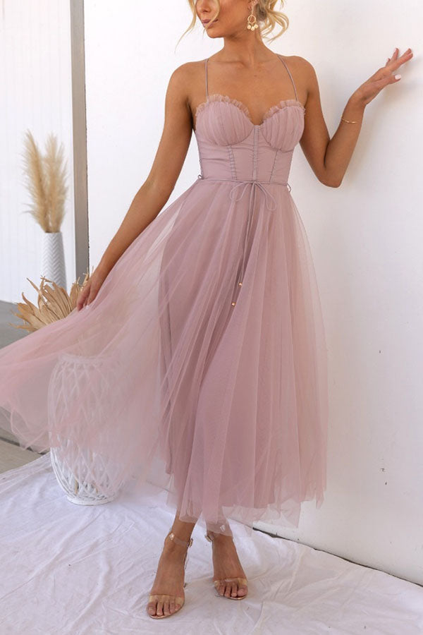 Modisches Damen Trägerkleid, knöchellang, mit Rundhals für festliche Anlässe.