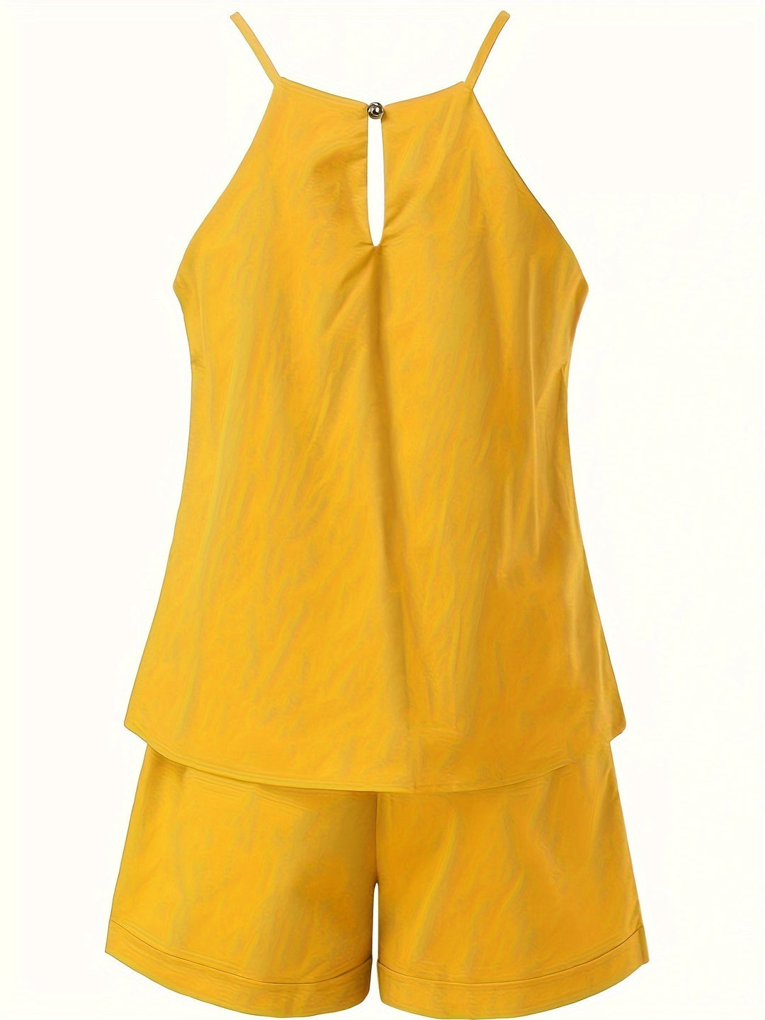 Elegantes Damen Shortsset mit ärmellosem Top und passender kurzer Hose mit modischem Gürtel.