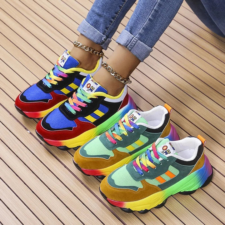 Komfortable Damen Walkingschuhe Zoë mit Dämpfung, ergonomisch geformt für weite Füsse & Fussgesundheit.
