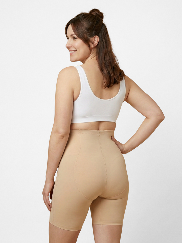 Komfortable Shapewear Shorts High-Waist für Frauen nach Geburt, unterstützt Bauch und Hüften.