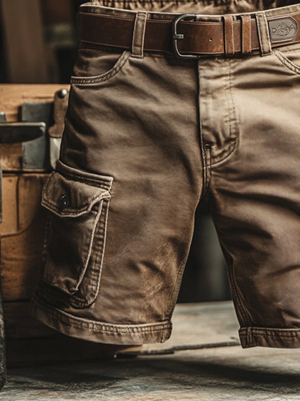 Bequeme Herren Cargo Shorts, Relaxed Fit, im Vintage Stil. Perfekte Sommer Shorts für Casual Freizeit-Outfits.