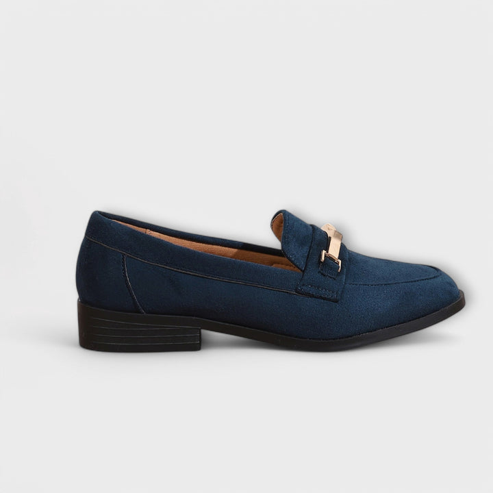Vielseitige Damen Loafer als Slipper, in Schwarz. Komfortable Slip-On Freizeitschuhe für den Sommer.