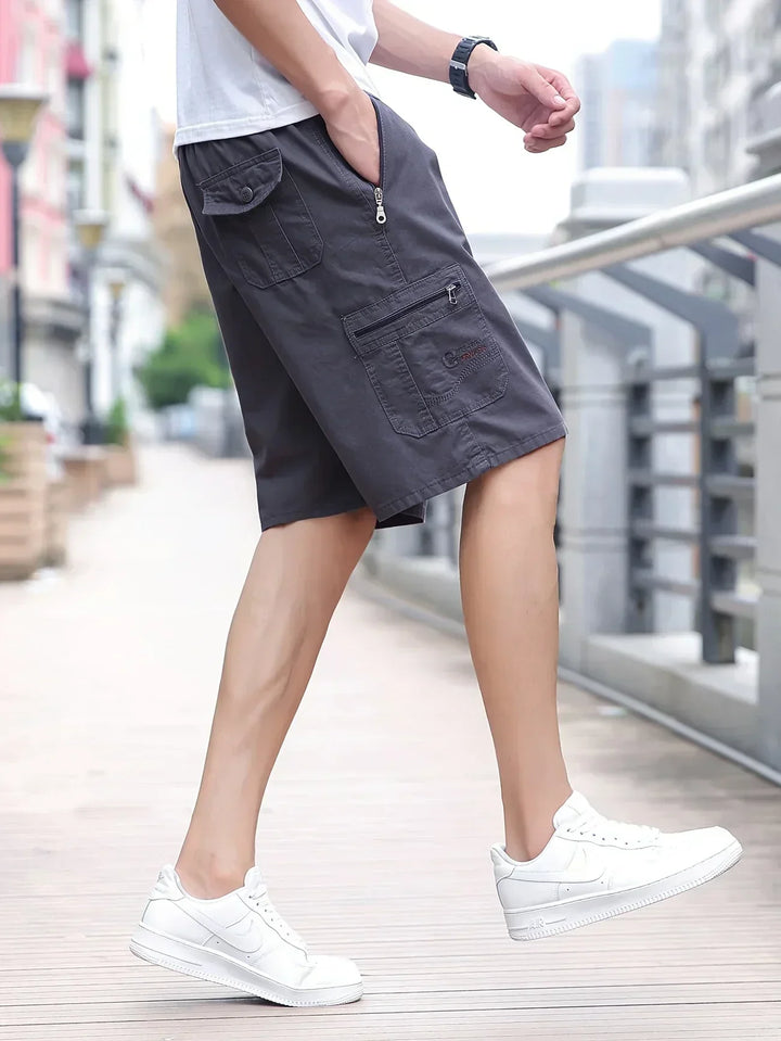 Trendige Herren Cargo Shorts, atmungsaktiv und stilvoll für moderne Looks.