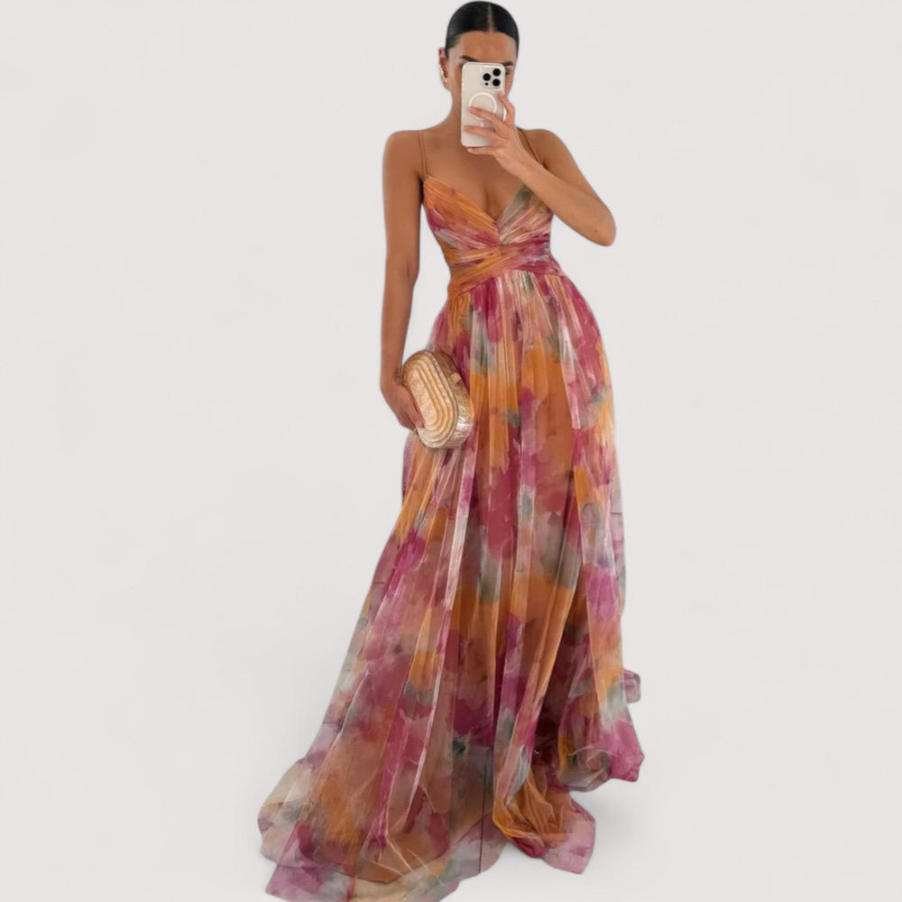 Festliches Cocktailkleid für Damen, elegant & komfortabel, mit raffiniert verdrehtem Oberteil.