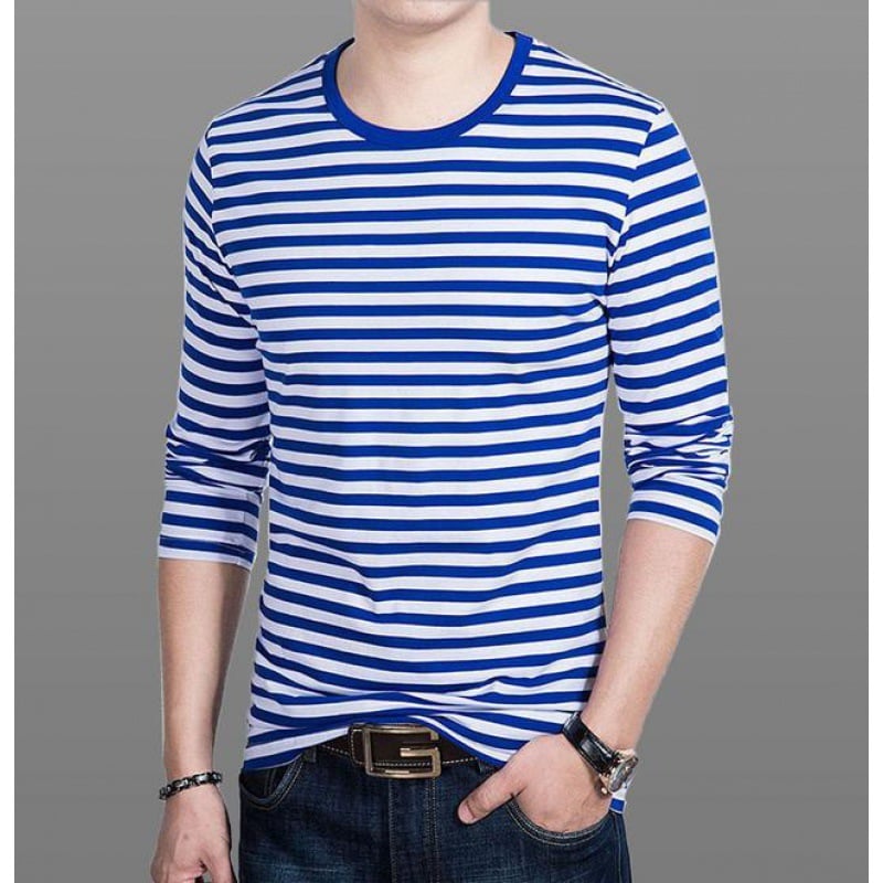 Zeitloser Herren Streifenpullover mit Langarm in Blau und Rundhals. Ideal für Herbst- und Wintermode.
