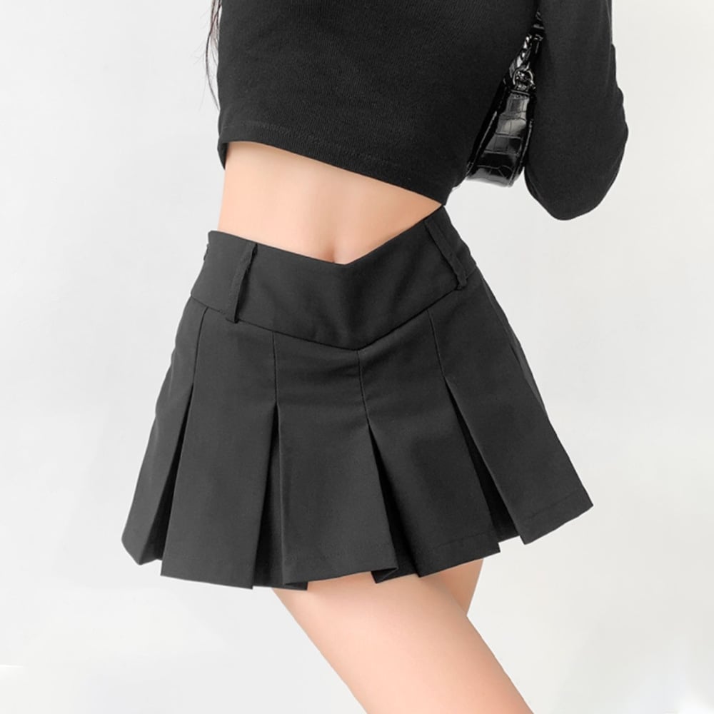 Stilvoller Damen Falten-Minirock in A-Linie, bequem und sicher dank integrierter Shorts. Perfekter Freizeitrock.