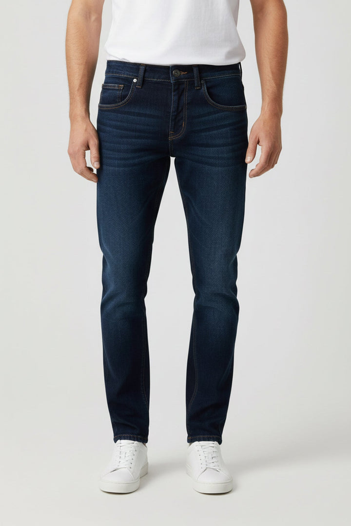 Elegante Herrenjeans mit geradem Bein, blauer Denim, zeitloser Stil für jede Garderobe.
