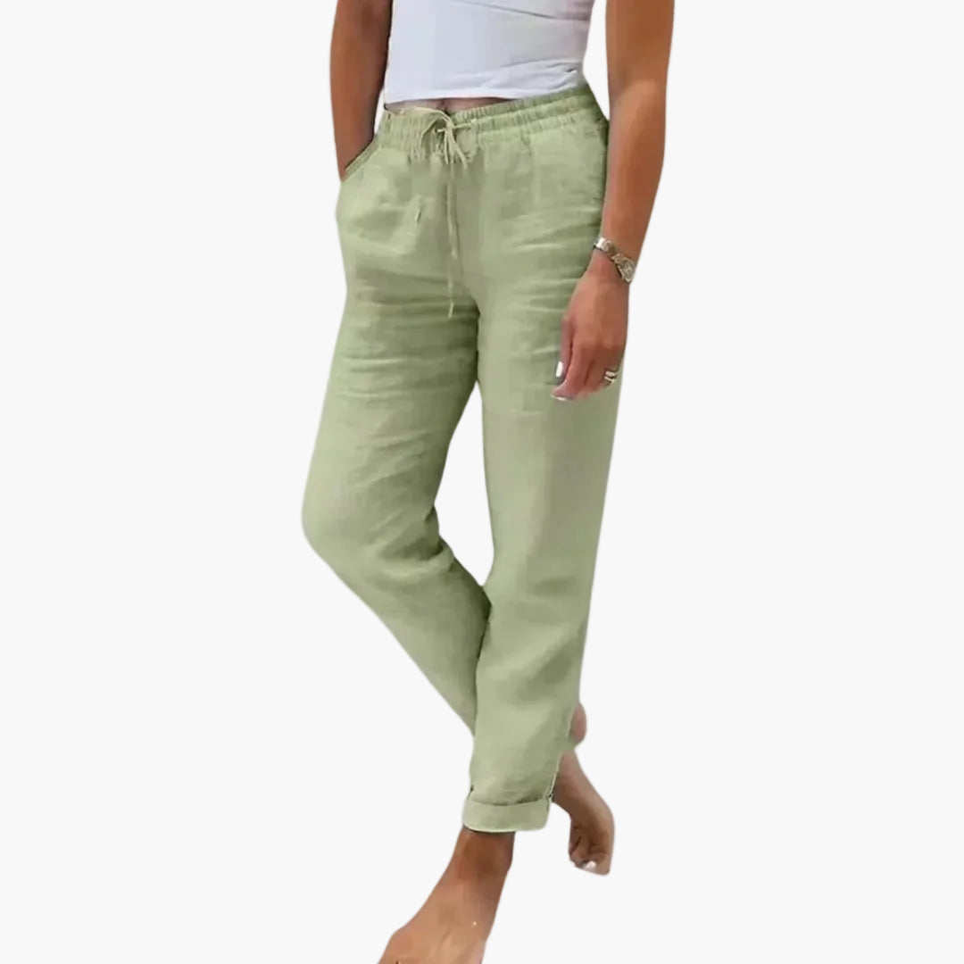 Modische Damen Freizeithose mit Kordelzug. Bequeme, leichte Sommerhose für entspannte Tage.