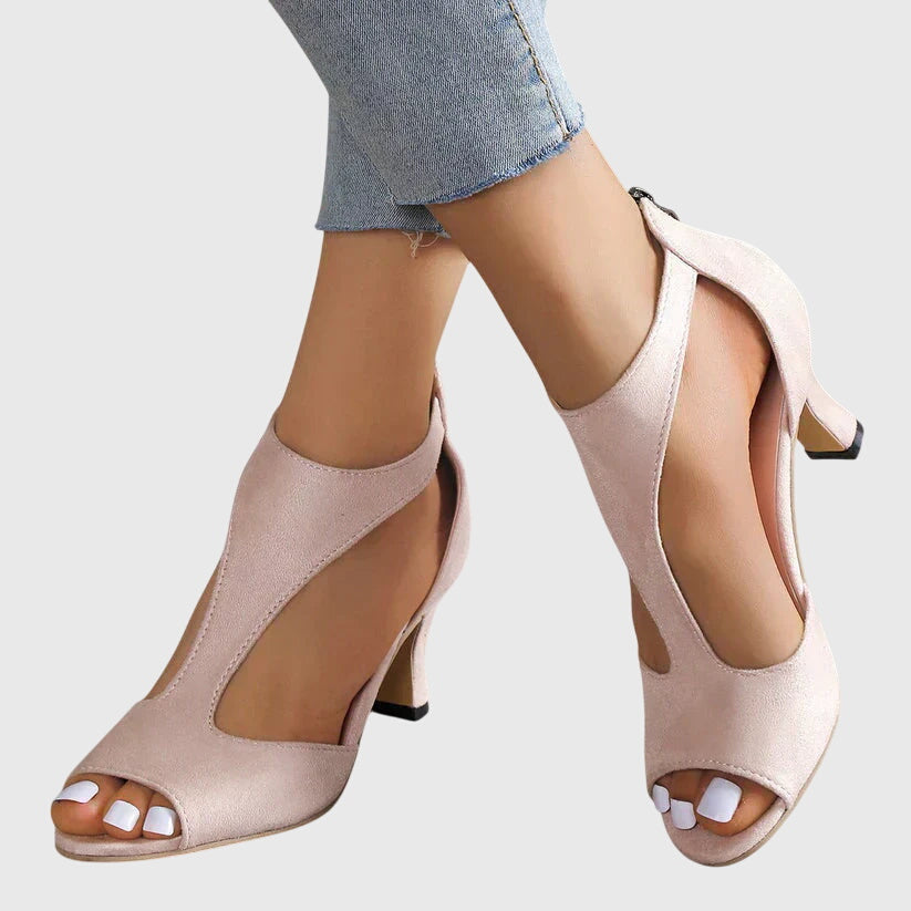 Elegante Damen Pumps mit bequemem Blockabsatz für stilvollen Komfort im Alltag. Ideale Damenschuhe.