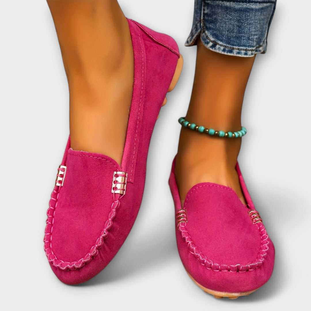 Bequeme Damen Loafer, flache Slipper für eleganten Komfort im Alltag.