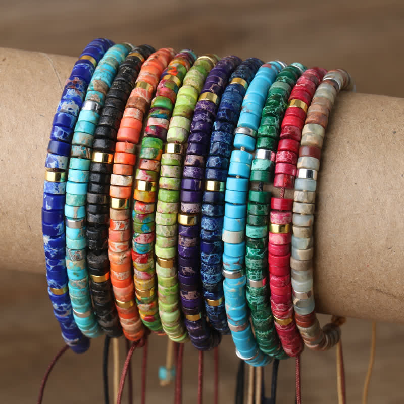 Damen Naturstein-Armband Seraphina, geflochtene Eleganz, handgemachter Schmuck mit Edelsteinen.