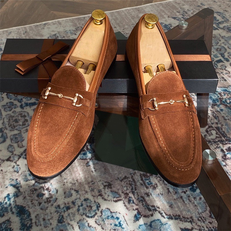 Eleganter Herren-Loafer mit Horsebit-Akzent, ideal für Business & festliche Anlässe. Hochwertiger Slip-On Schuh.