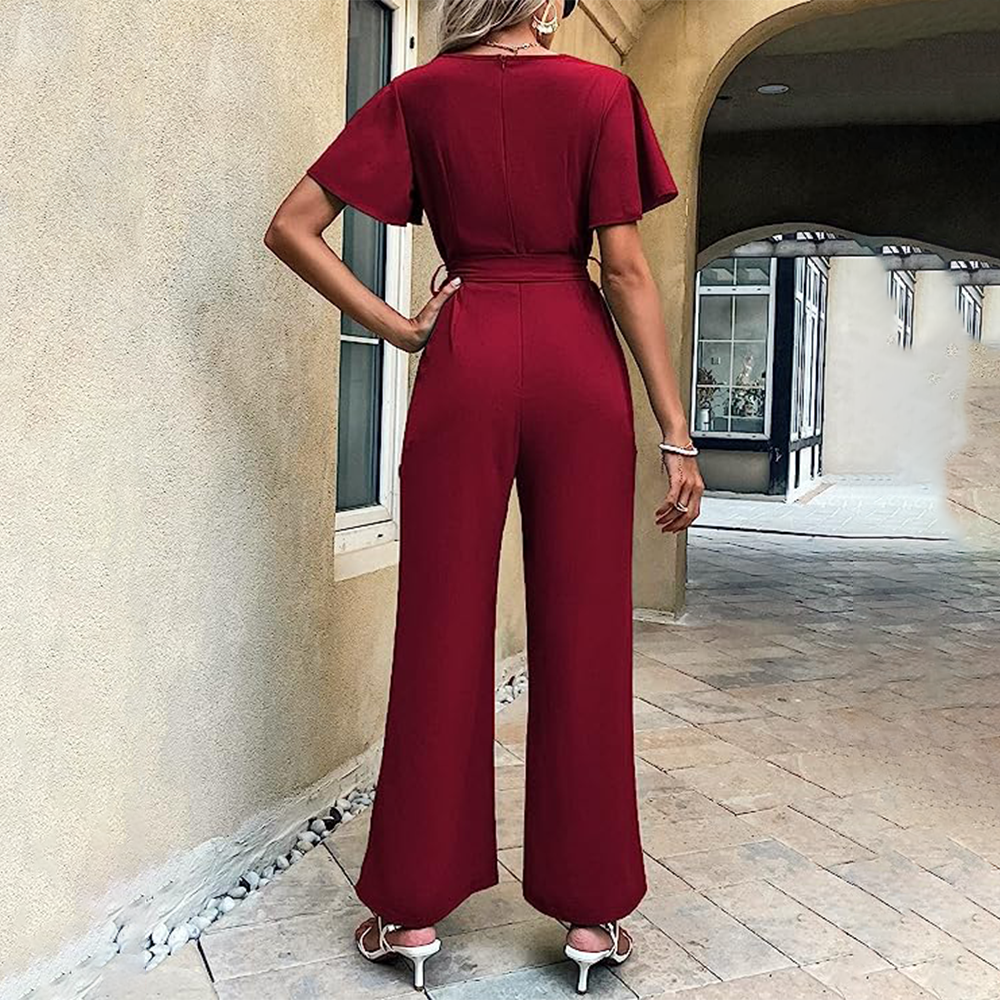 Eleganter Damen Einteiler: Jumpsuit im Culotte-Stil mit V-Ausschnitt und Seitentaschen. Lockerer Frühlings-Look.