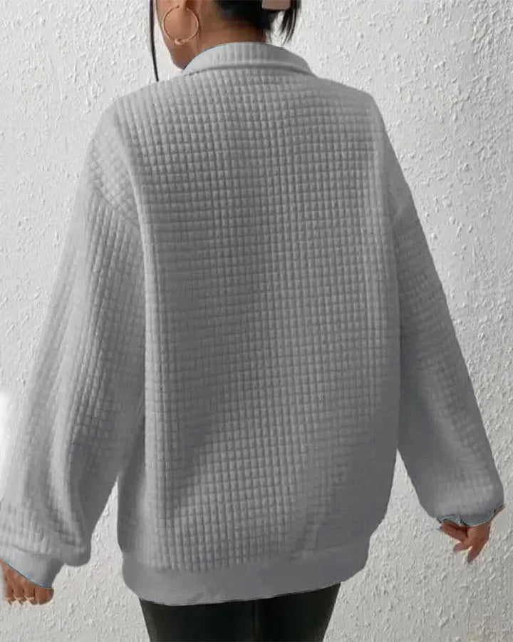Moderner Damen Herbstpullover, locker geschnitten. Komfortable Alltagsmode, langärmlig und vielseitig.