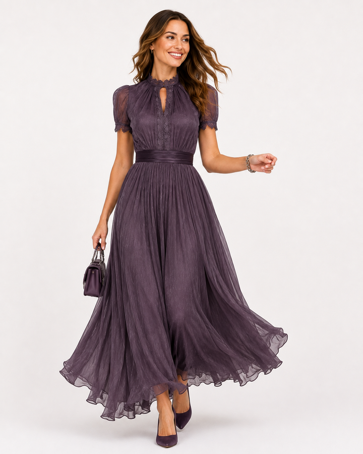 Langes lila Abendkleid für Damen. Elegantes Partykleid mit O-Ausschnitt, ideal für feierliche Anlässe.