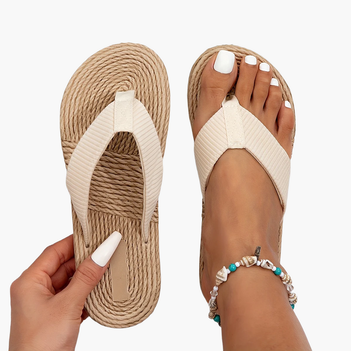 Vielseitige Damen Sommer Pantoletten, minimalistisch, bequem & stylisch.