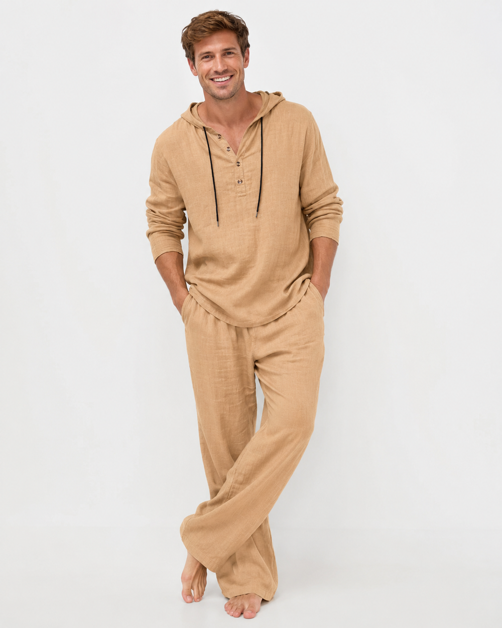 Herren Kapuzenanzug, bequem für Urlaub, Strand & Freizeit. Moderner Zweiteiler für lässigen Sommer-Look.
