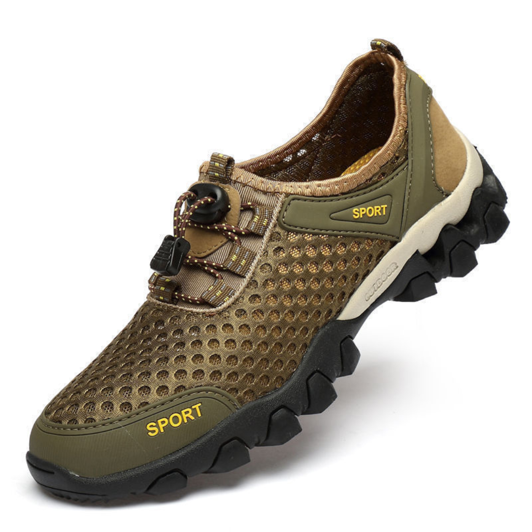 Waverun Slip-on Aquaschuh für Herren. Praktisch, atmungsaktiv und ideal für den Urlaub.