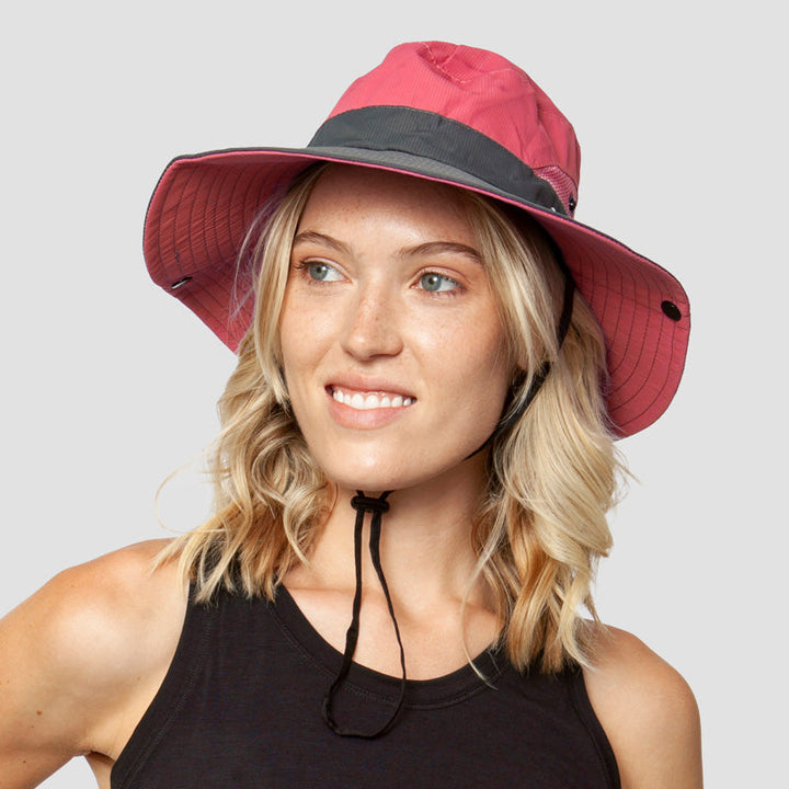 Eleganter Damen Strandhut Liane mit UV-Schutz & praktischer Pferdeschwanzöffnung. Faltbar.