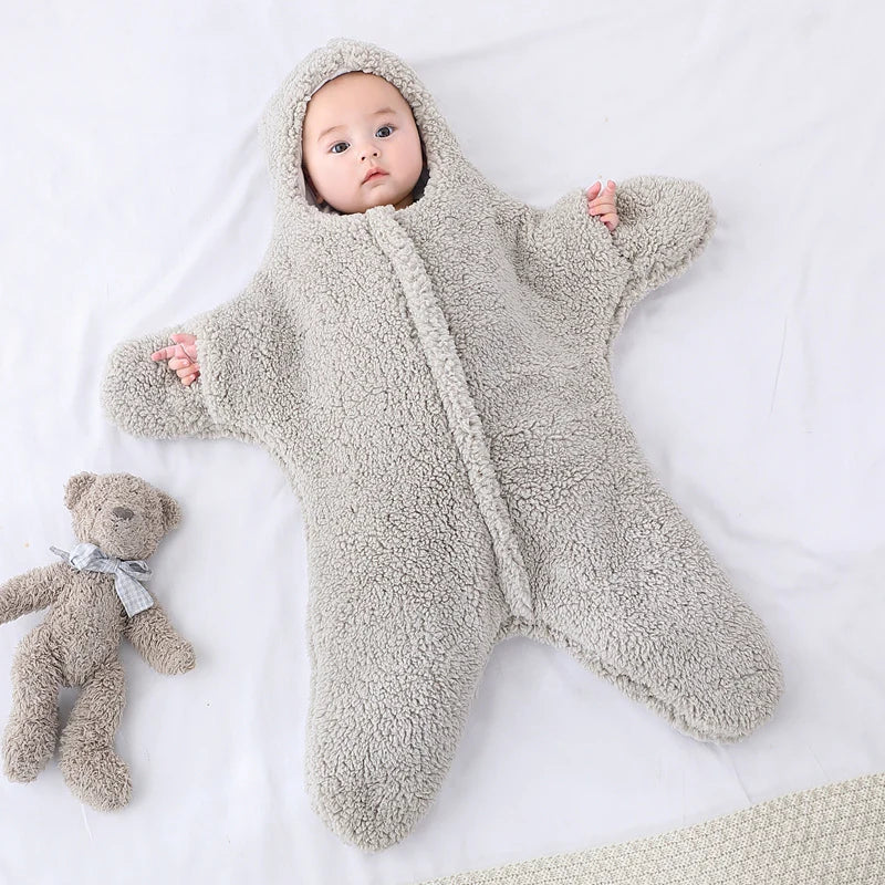 Sicherer Baby Schlafsack-Pyjama für Säuglinge, mit niedlichem Seestern-Print für süße Nächte.