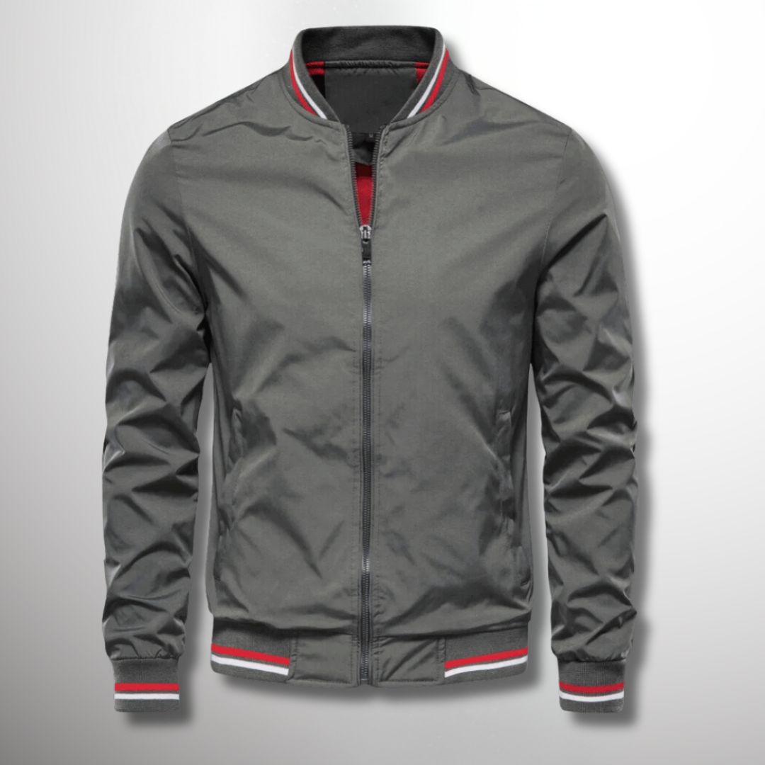 Frontansicht: Klassische Herren Reißverschlussjacke, Regular Fit, wasserabweisend, vielseitige Frühlingsjacke.