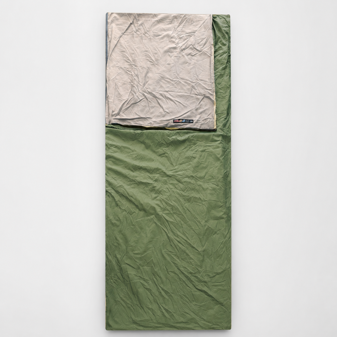 Ultraleichter Kompaktschlafsack im Packsack für Trekking, Camping & Reisen; leichtgewicht & platzsparend.