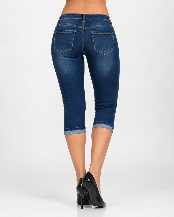 Damen Freizeithose, kurze Caprihose mit Slim Fit Silhouette, perfekt für den Sommerurlaub. Elegant & bequem.