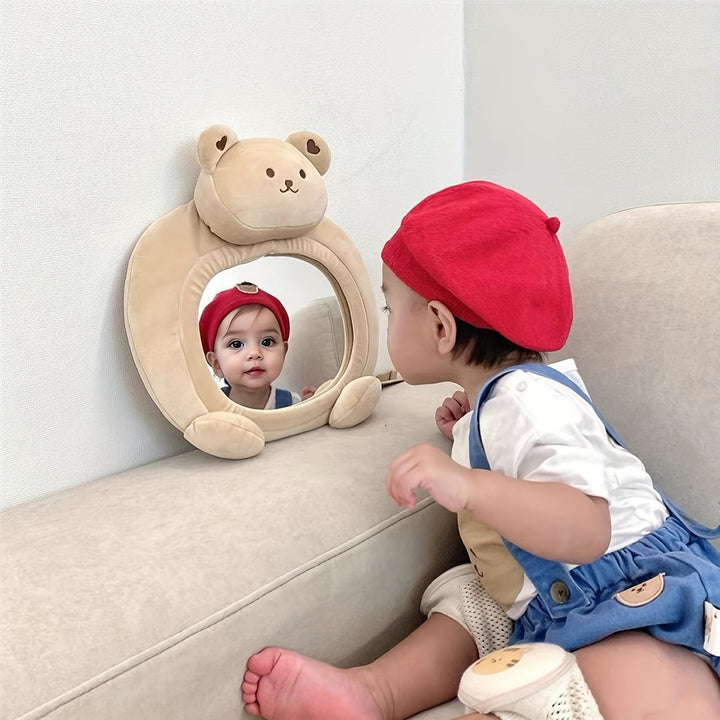 Niedlicher Baby Rücksitzspiegel mit Bärenmotiv. Perfekt für die Kindersicherheit im Auto auf jeder Reise.