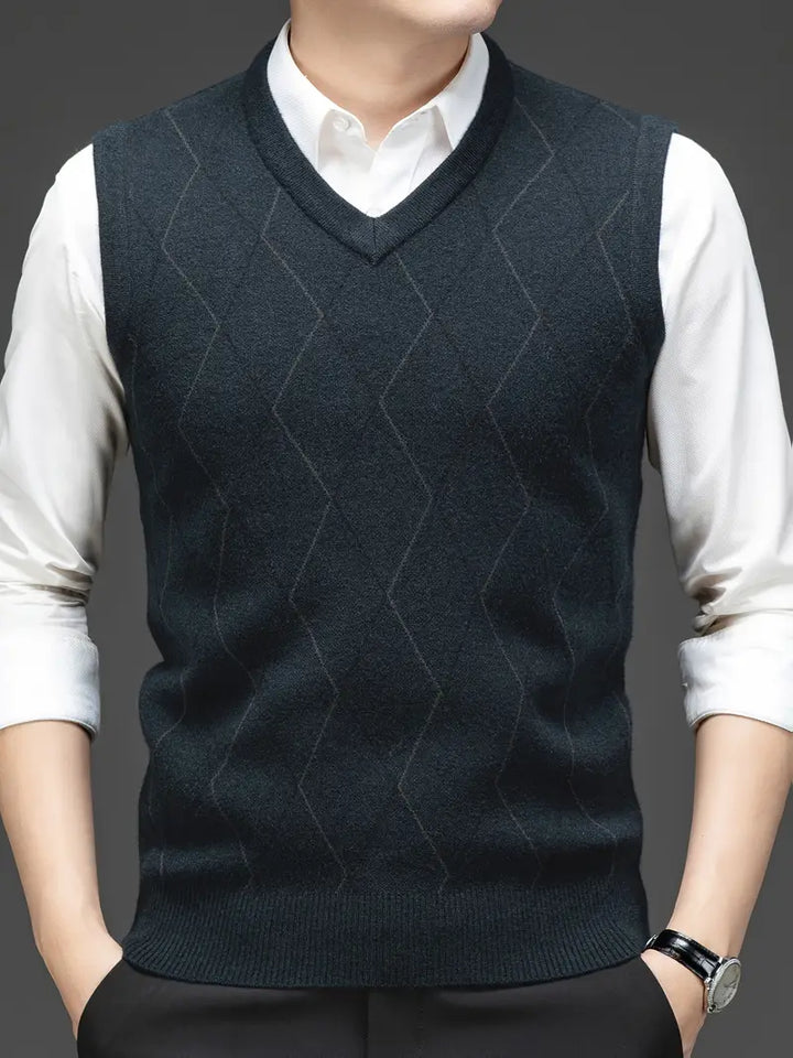 Eleganter Herren Slim Fit Strick-Bodywarmer mit V-Ausschnitt in Marineblau für Business & Freizeit.