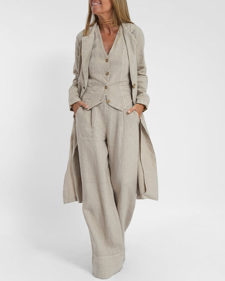 Stylischer Leinen-Zweiteiler für Damen: Lange Weste und bequeme weite Hose. Ideal für Sommer.