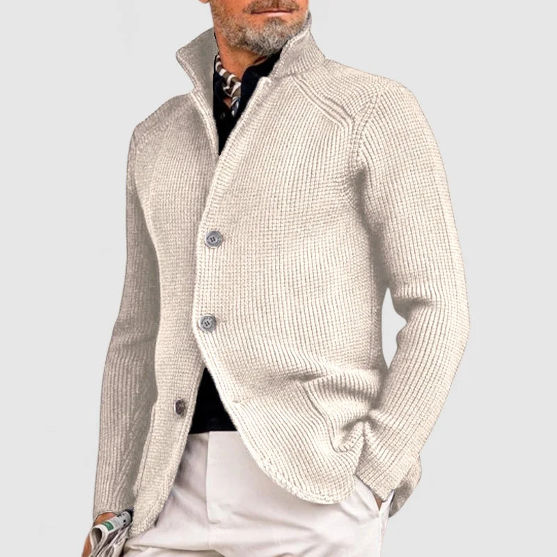Moderner Männer-Cardigan mit Stehkragen & Knopfleiste, optimal für kühle Herbst- und Wintertage.