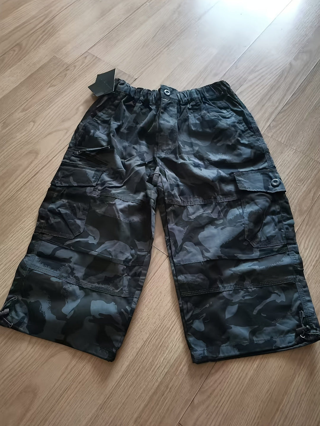 Stylische Herren Cargoshorts für den Sommer, lang & robust, perfekt für Outdoor, Freizeit & Abenteuerlustige.