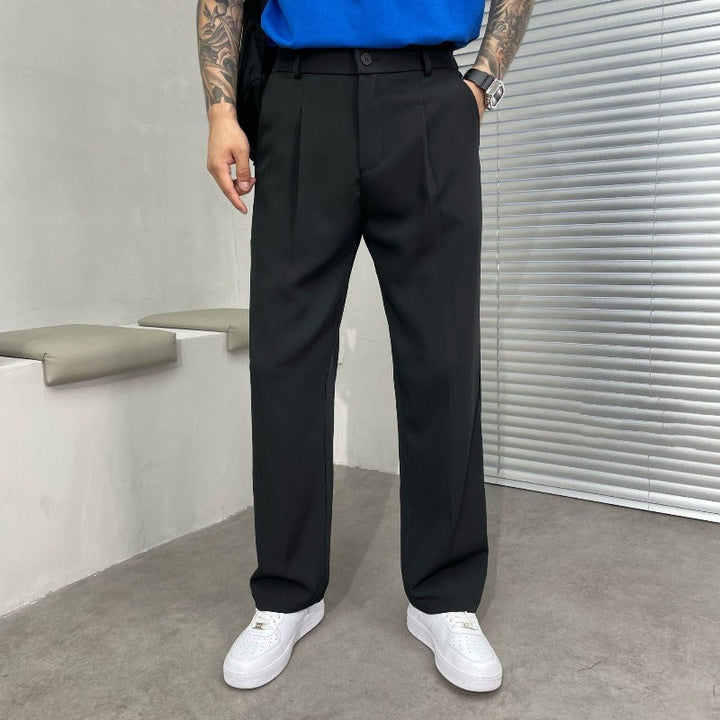 Bequeme Wide-Leg Freizeithose für Herren in Grün, entspannter Schnitt, perfekt für lässige Looks.