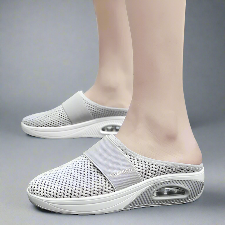 Bequeme blaue Damen Freizeitsandalen mit orthopädischer Unterstützung für ganztägigen Komfort.
