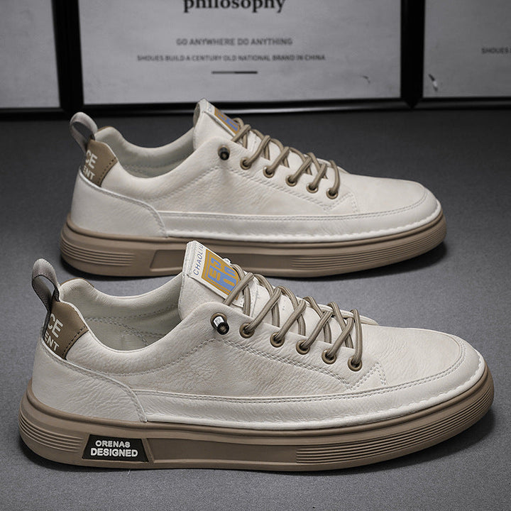 Bequeme Herren Slip-On Sneaker in Beige für Alltag & Freizeit. Moderne Low-Top Freizeitschuhe für Männer.