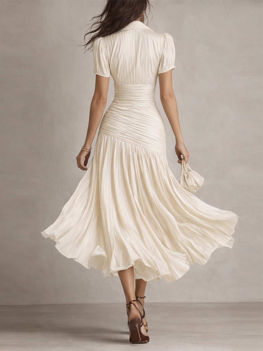 Retro-inspiriertes Damen Midikleid, gestreift, für zeitlose Eleganz. Perfekt als Abend- oder Freizeitkleid.