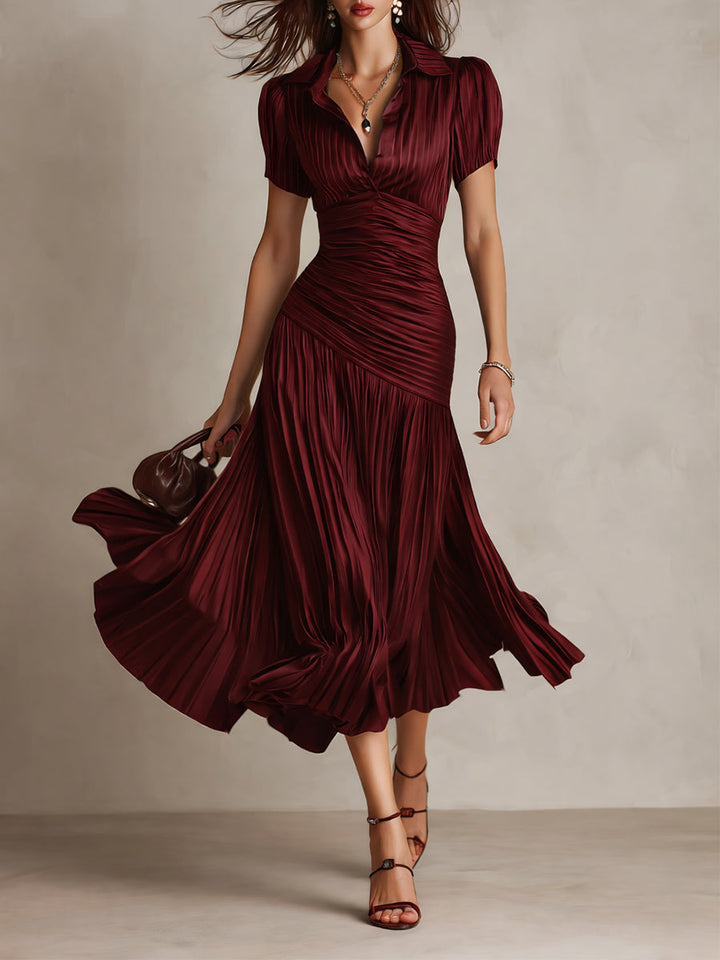 Elegantes gestreiftes Damen Midikleid im Retro-Stil. Ideal als Sommer- oder Abendkleid.