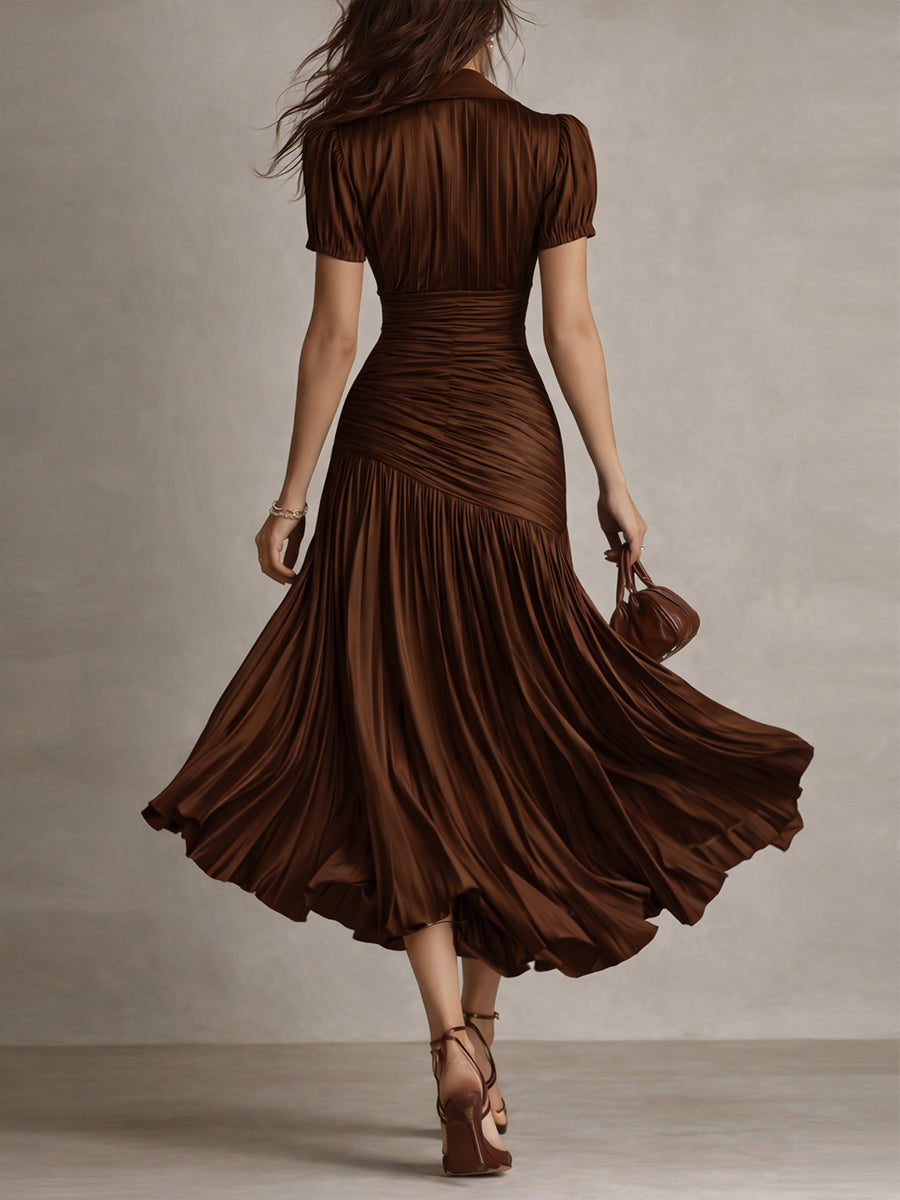 Damen Midikleid, gestreift, im Retro-Stil. Elegantes Sommerkleid für Damenmode.