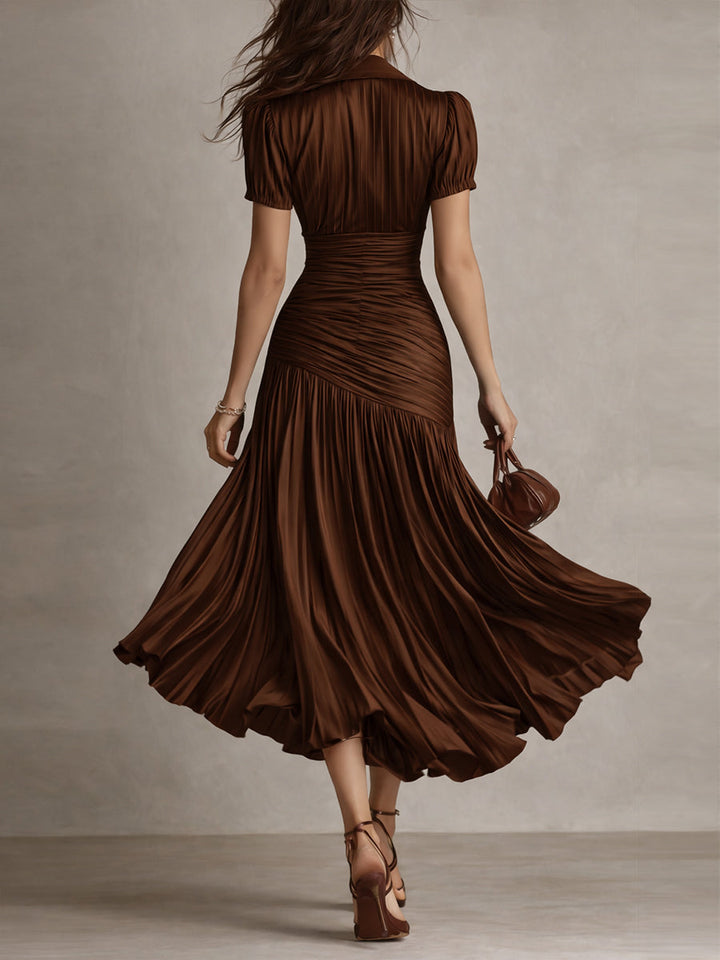 Damen Midikleid, gestreift, im Retro-Stil. Elegantes Sommerkleid für Damenmode.