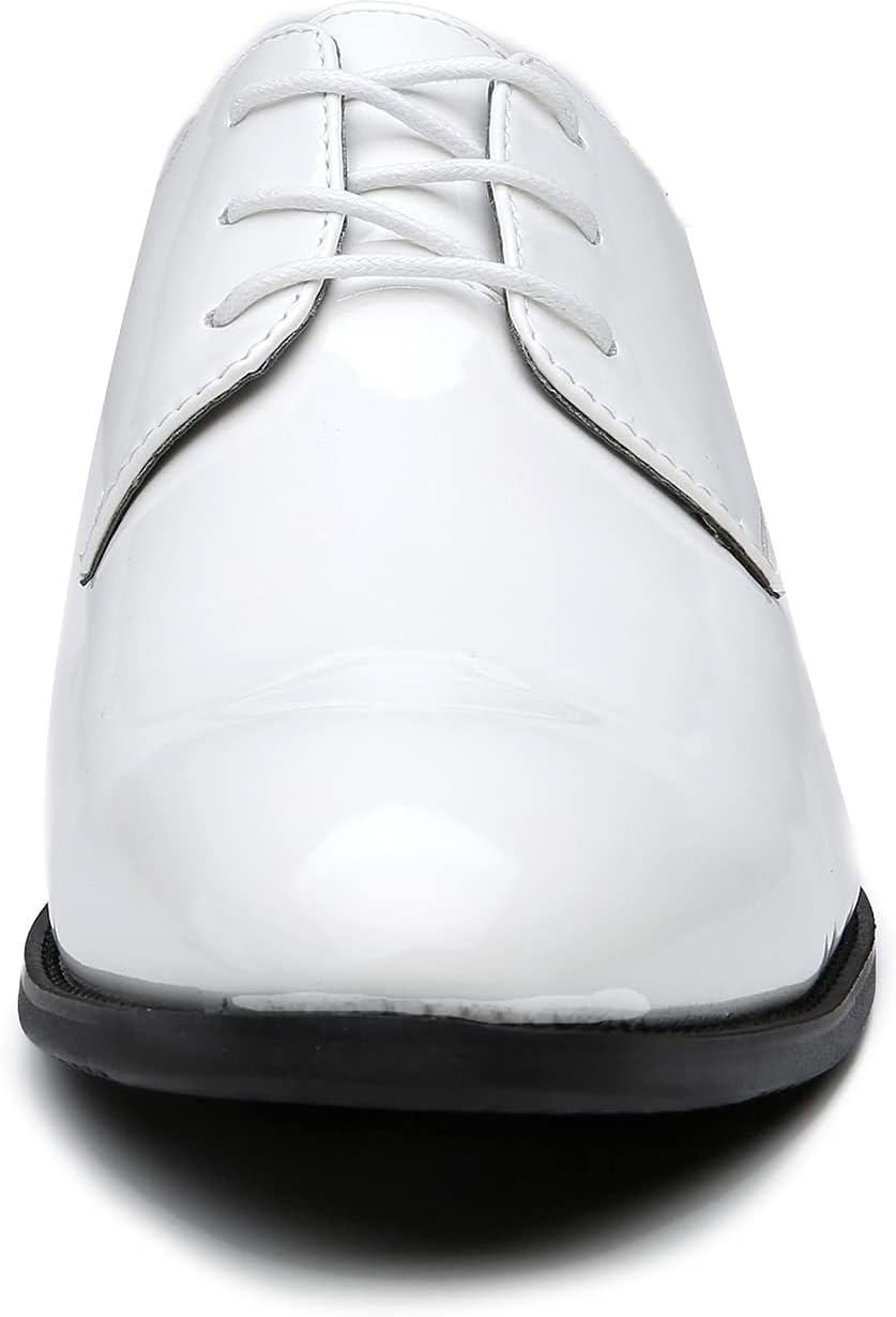 Herren Business Casual Schuhe kombiniert mit Anzughose, unterstreichen Stil und Eleganz.