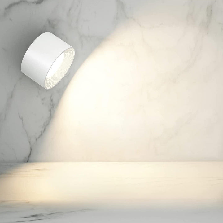 Moderne dimmbare LED-Wandlampe mit Akku, kabellos, für angenehme Atmosphäre.