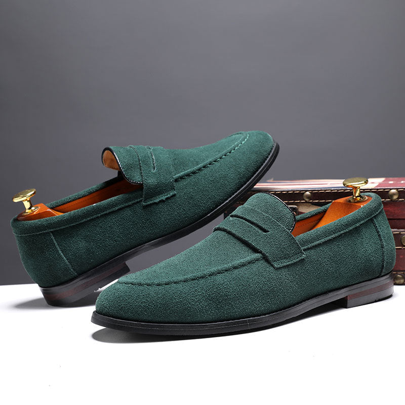 Vielseitige Herren Loafer, Slip-On Slipper für Business, Casual & Alltag. Elegant & bequem mit flachem Absatz.