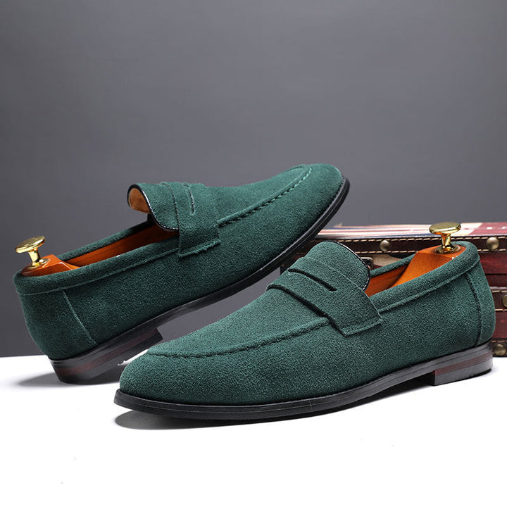 Vielseitige Herren Loafer, Slip-On Slipper für Business, Casual & Alltag. Elegant & bequem mit flachem Absatz.