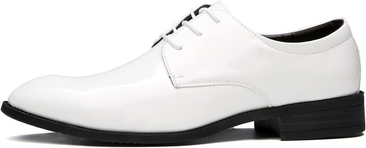 Detailaufnahme des Absatzes der eleganten Herren Business Casual Schuhe, zeigt Stabilität.