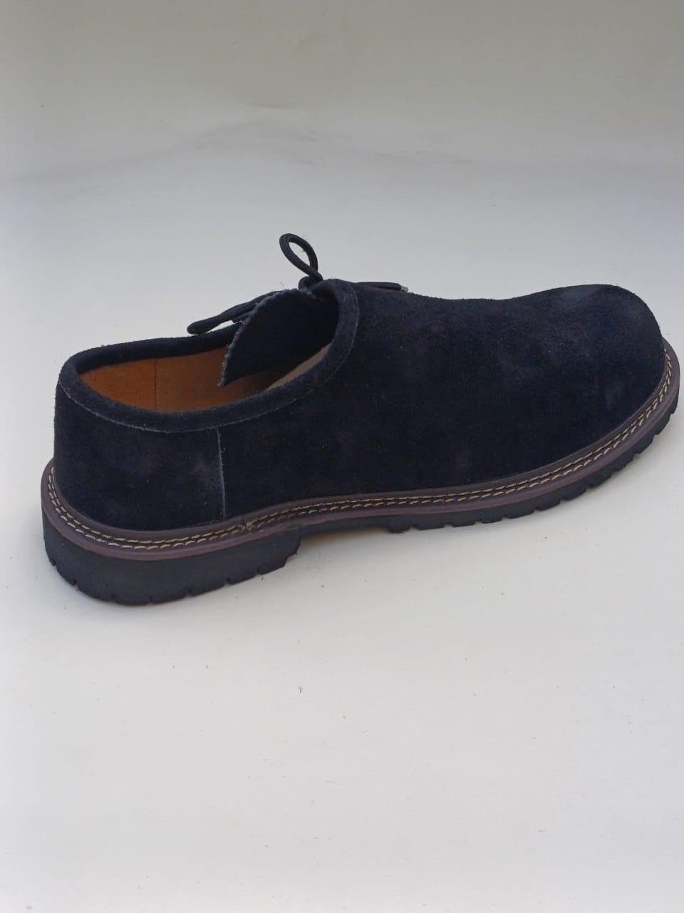 Robuste & bequeme Wildleder Haferlschuhe Herren, ideal für Oktoberfest & ländliche Freizeit.