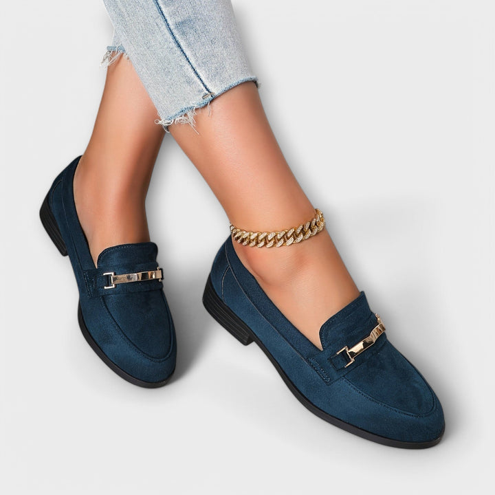 Damen Loafer Slipper in Schwarz, bequem und elegant für den Sommer. Perfekte Freizeitschuhe für Damen.