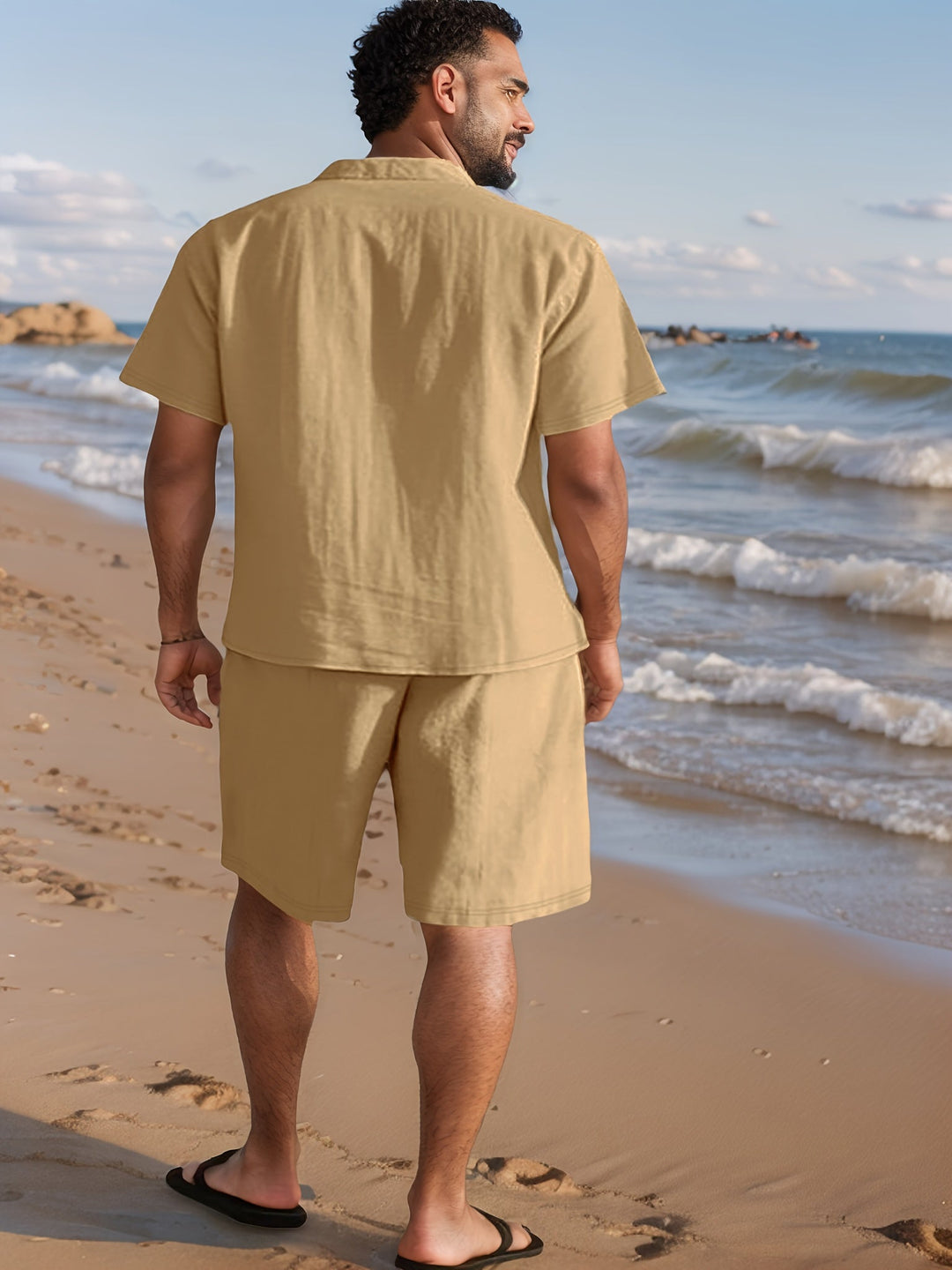 Stilvolle Sommermode: Herren Leinen-Look Set mit Kurzarmhemd & Shorts. Perfekt für Strand, Urlaub & Freizeit.