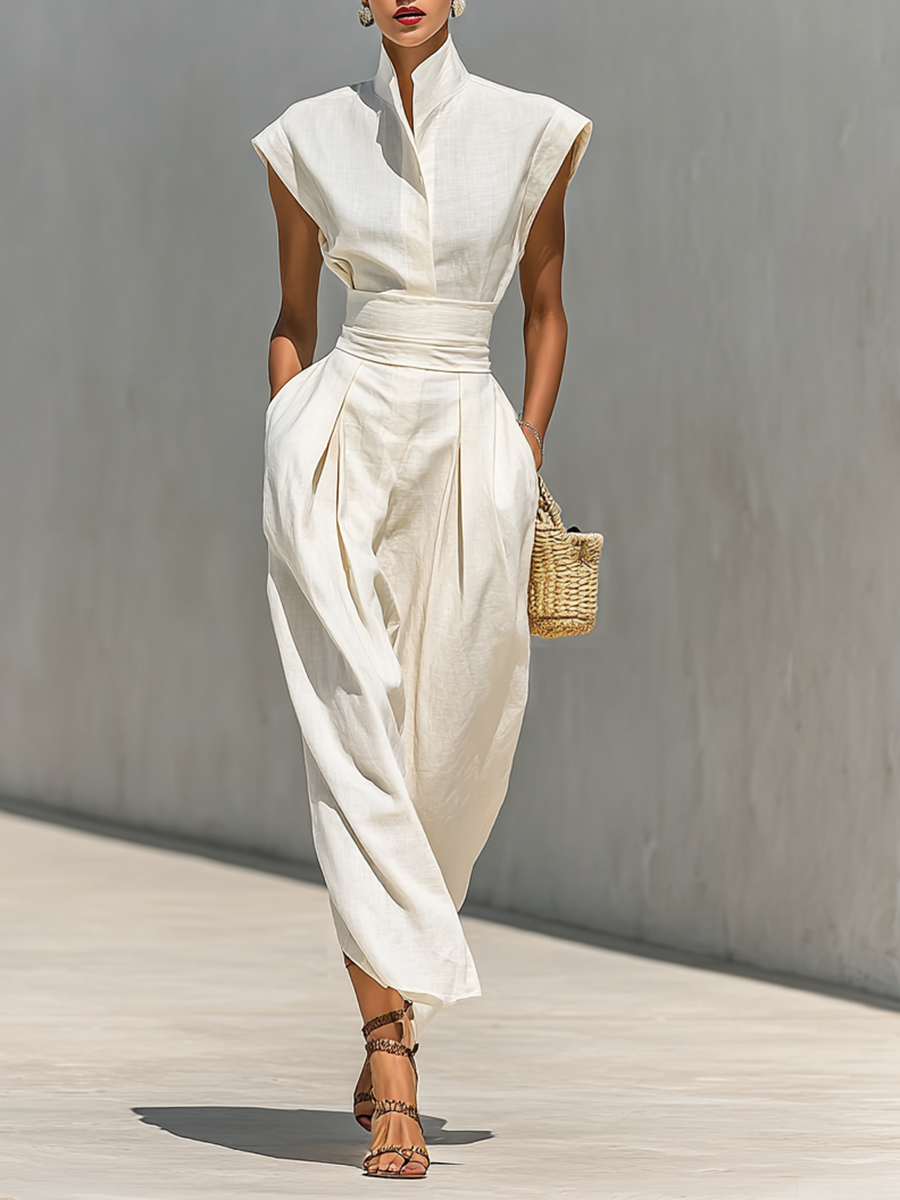Elegantes beiges Damen Maxikleid mit Reverskragen. Stilvolles A-Linien-Sommerkleid für Freizeit & besondere Anlässe.
