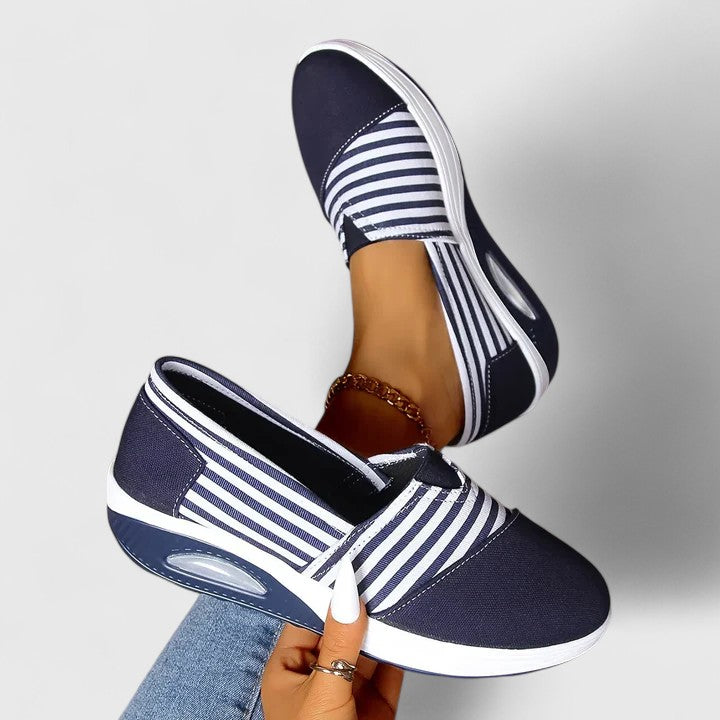 Rutschfeste Sohle der Sylvia Damenschuhe, ergonomisch und sicher für optimalen Halt.