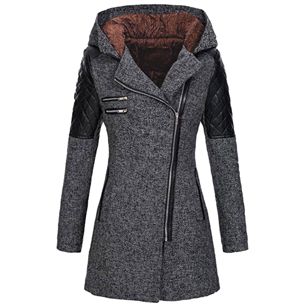 Eleganter Damen Wintermantel im Biker-Stil mit schrägem Reißverschluss; warme Winterjacke für Damen.